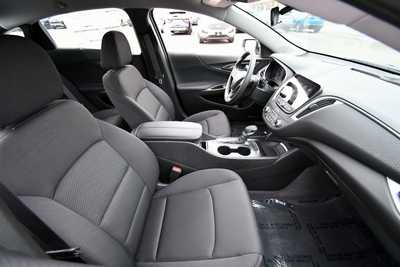 2025 Chevrolet Malibu, $26295. Photo 11