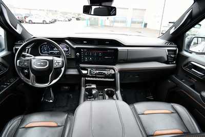 2023 GMC 1500 Crew Cab, $53000. Photo 3