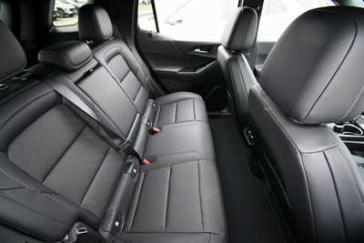 2026 Chevrolet Equinox, $34140. Photo 12
