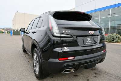 2023 Cadillac XT4, $32750. Photo 5