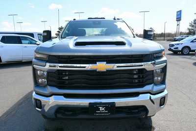 2024 Chevrolet 2500 Crew Cab, $55000. Photo 11
