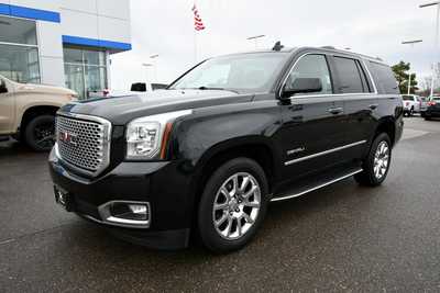 2016 GMC Yukon, $23000. Photo 2