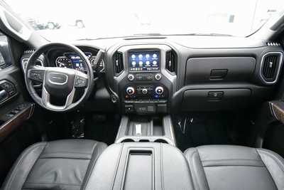 2021 GMC 1500 Crew Cab, $46000. Photo 3