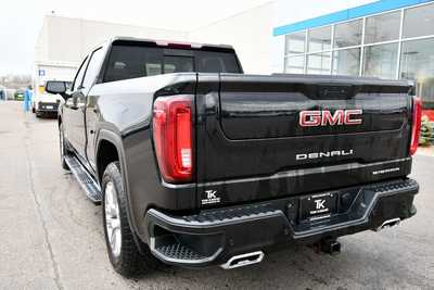 2021 GMC 1500 Crew Cab, $46000. Photo 5