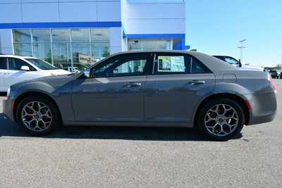 2017 Chrysler 300, $18750. Photo 4