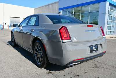 2017 Chrysler 300, $18750. Photo 5