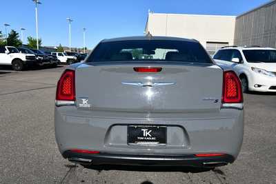 2017 Chrysler 300, $18750. Photo 6