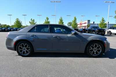 2017 Chrysler 300, $18750. Photo 8