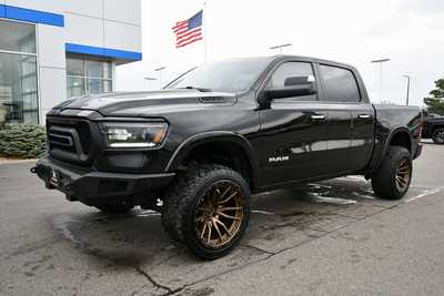 2020 RAM 1500 Crew Cab, $33000. Photo 2