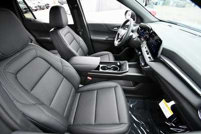 2026 Chevrolet Equinox, $33645. Photo 12