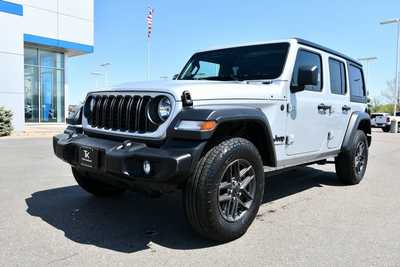 2024 Jeep Wrangler, $35000. Photo 2