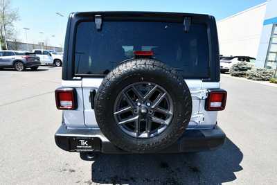 2024 Jeep Wrangler, $35000. Photo 6