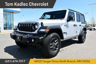 2024 Jeep Wrangler, $35000. Photo 1