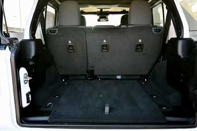 2024 Jeep Wrangler, $35000. Photo 6