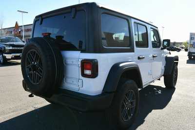 2024 Jeep Wrangler, $35000. Photo 7
