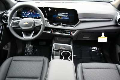 2026 Chevrolet Equinox, $36235. Photo 3