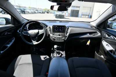 2023 Chevrolet Malibu, $19750. Photo 3