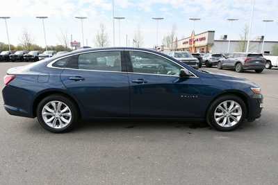 2022 Chevrolet Malibu, $18750. Photo 9