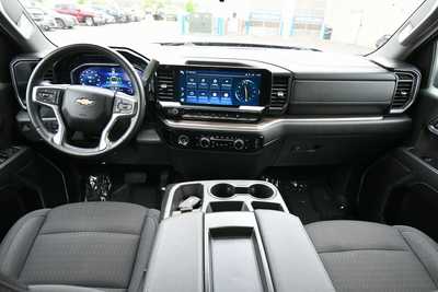 2023 Chevrolet 1500 Crew Cab, $39500. Photo 3