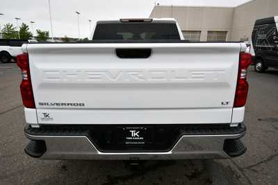 2023 Chevrolet 1500 Crew Cab, $38250. Photo 6