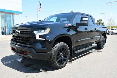2022 Chevrolet 1500 Crew Cab, $45500. Photo 2