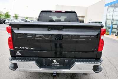 2021 Chevrolet 1500 Crew Cab, $32500. Photo 6