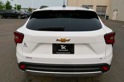 2025 Chevrolet Trax, $24485. Photo 6