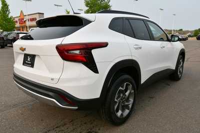 2025 Chevrolet Trax, $24485. Photo 8