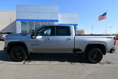 2025 Chevrolet 3500 Crew Cab, $70435. Photo 4