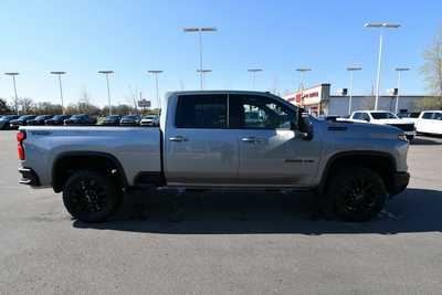 2025 Chevrolet 3500 Crew Cab, $70435. Photo 9