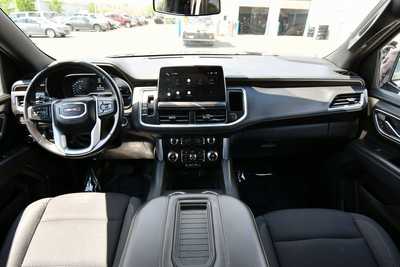 2022 GMC Yukon XL, $46000. Photo 3