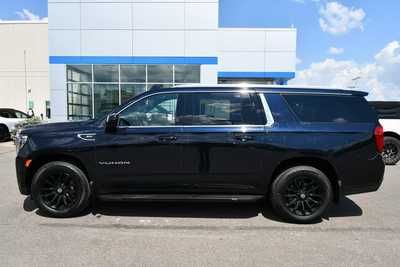 2022 GMC Yukon XL, $46000. Photo 4