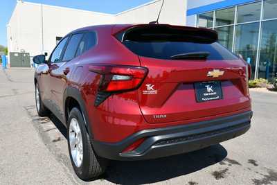 2024 Chevrolet Trax, $21500. Photo 5