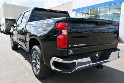 2025 Chevrolet 1500 Crew Cab, $52660. Photo 5