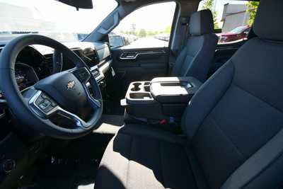 2025 Chevrolet 1500 Crew Cab, $52660. Photo 12