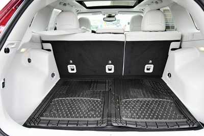 2019 Jeep Cherokee, $16750. Photo 7