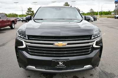 2023 Chevrolet Suburban, $45750. Photo 11