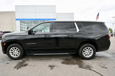 2023 Chevrolet Suburban, $45750. Photo 4
