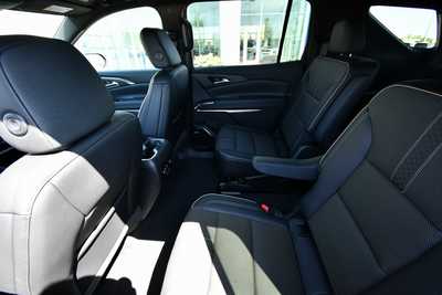 2025 Chevrolet Traverse, $57895. Photo 12