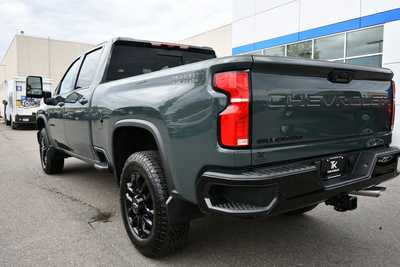 2025 Chevrolet 3500 Crew Cab, $71100. Photo 4