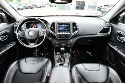 2021 Jeep Cherokee, $20900. Photo 3