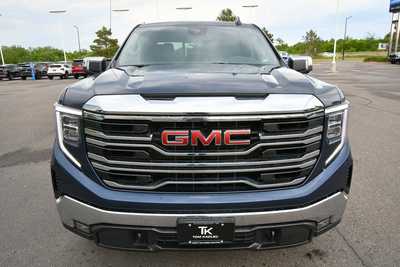2022 GMC 1500 Crew Cab, $44000. Photo 11