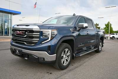 2022 GMC 1500 Crew Cab, $44000. Photo 2