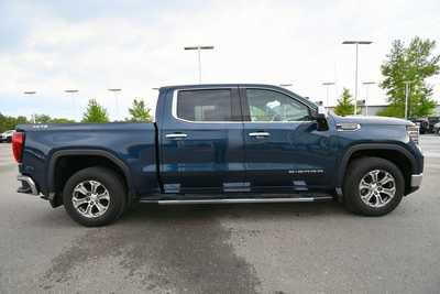 2022 GMC 1500 Crew Cab, $44000. Photo 9
