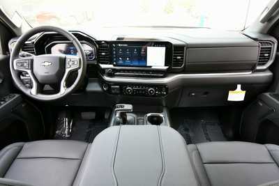 2025 Chevrolet 1500 Crew Cab, $64640. Photo 3