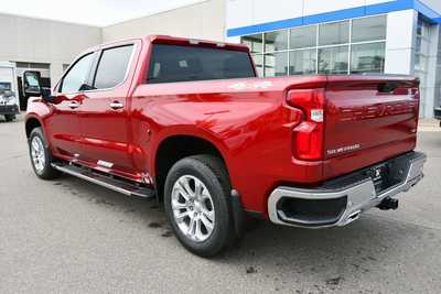 2025 Chevrolet 1500 Crew Cab, $64640. Photo 5