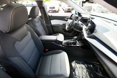 2025 Chevrolet Trax, $25275. Photo 11