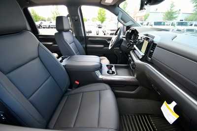 2025 Chevrolet 3500 Crew Cab, $70435. Photo 11