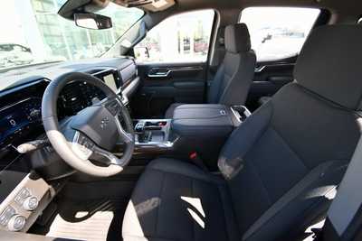 2025 Chevrolet 1500 Crew Cab, $59275. Photo 10