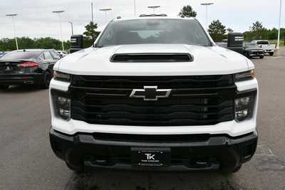 2025 Chevrolet 2500 Crew Cab, $59850. Photo 10